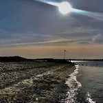 Home- Nearby Free Waterpark Access Semesterbostad
