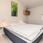 Semesterbostad Home- Nearby Free Waterpark Access
