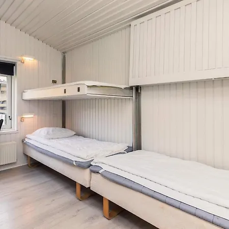 Semesterbostad Home- Nearby Free Waterpark Access Middelfart